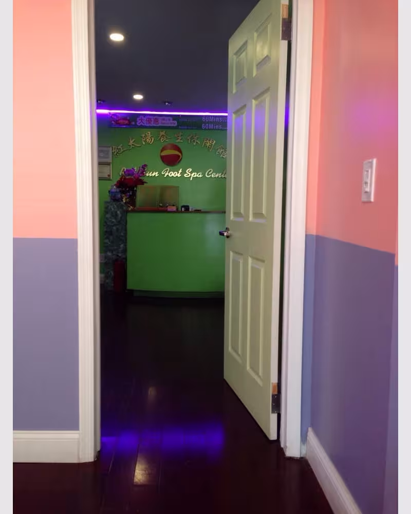 Red Sun Foot Spa Center