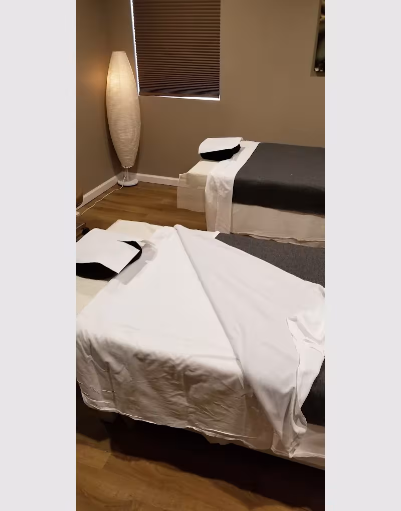 Cozy Massage & Facial