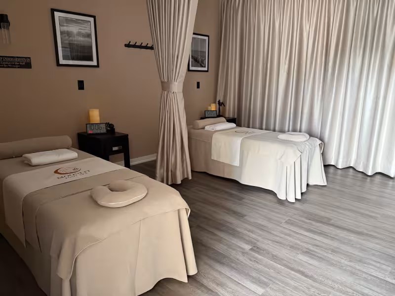 MOONLIT SPA