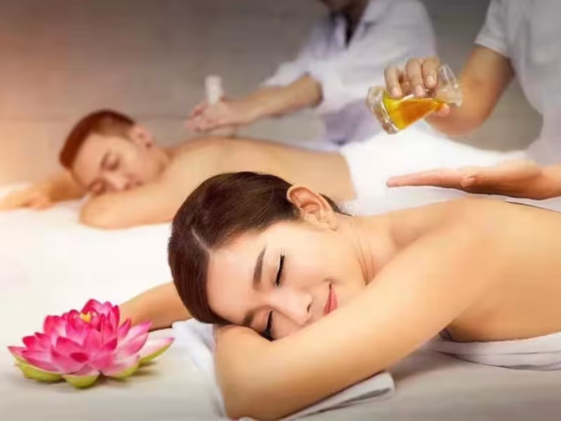 Moon Moon Massage & Spa (foot massage)