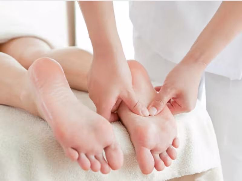 Moon Moon Massage & Spa (foot massage)