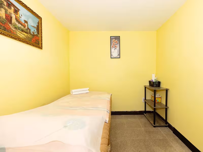 651 Spa | Massage