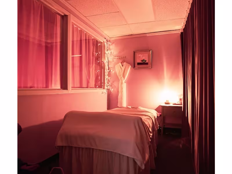 Le Shaoyue Facial & Healing Spa