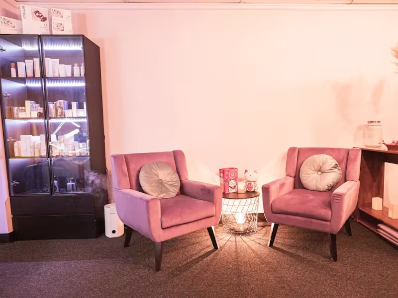 Le Shaoyue Facial & Healing Spa