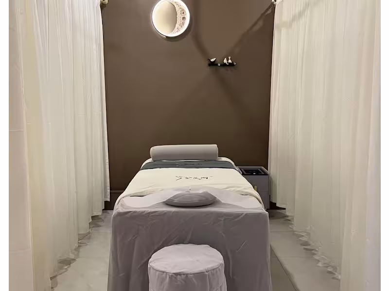 Golden Foot Spa
