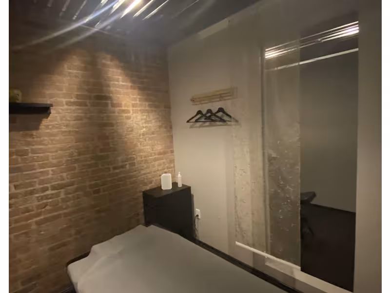 Sun & Sky - Spa / Salon