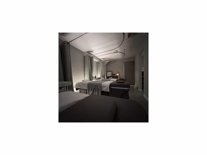 J She Massage Spa