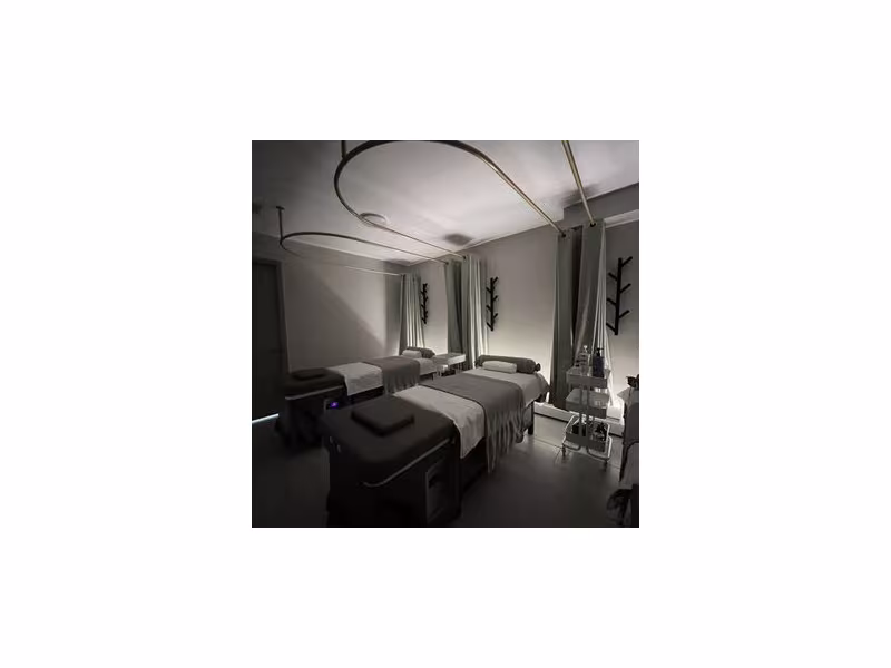 J She Massage Spa