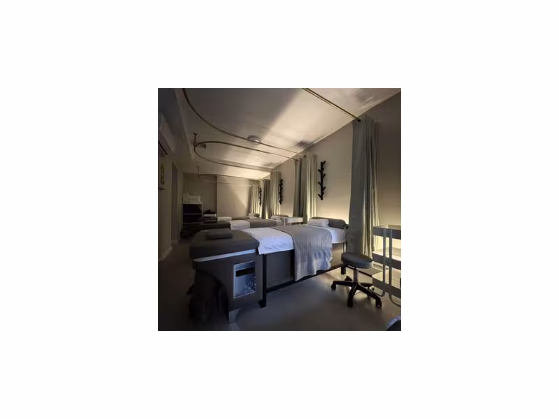 J She Massage Spa