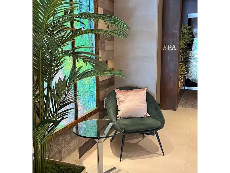 Spa Lounge By Eastern Breeze
