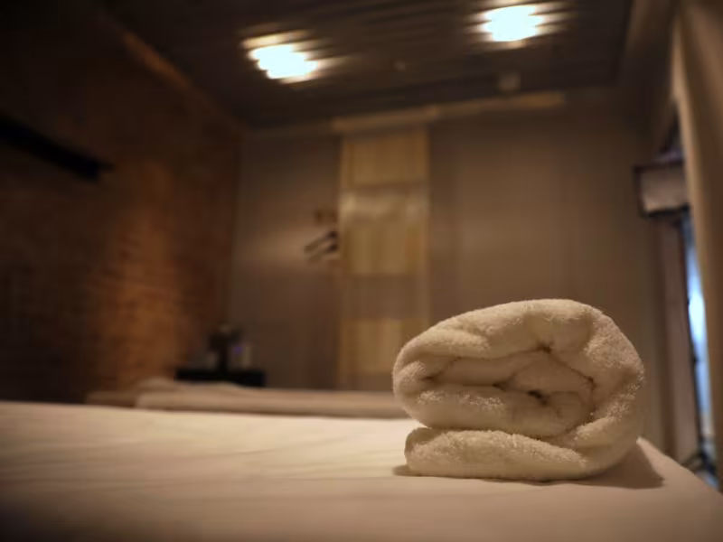 Sun & Sky - Spa / Salon