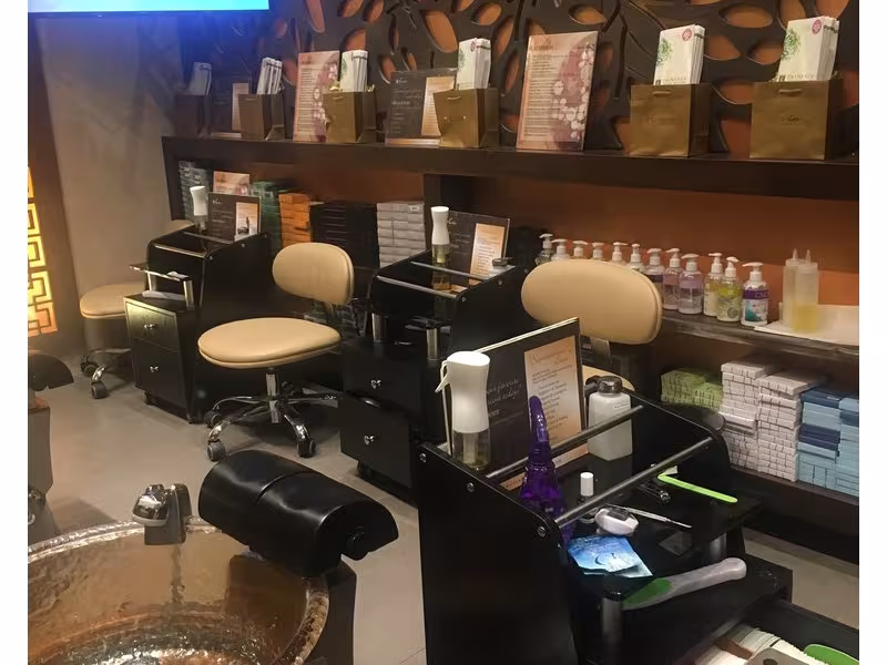 Eastern Breeze Day Spa