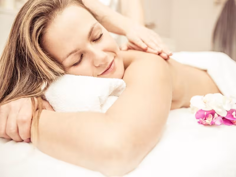 1St Massage & Spa