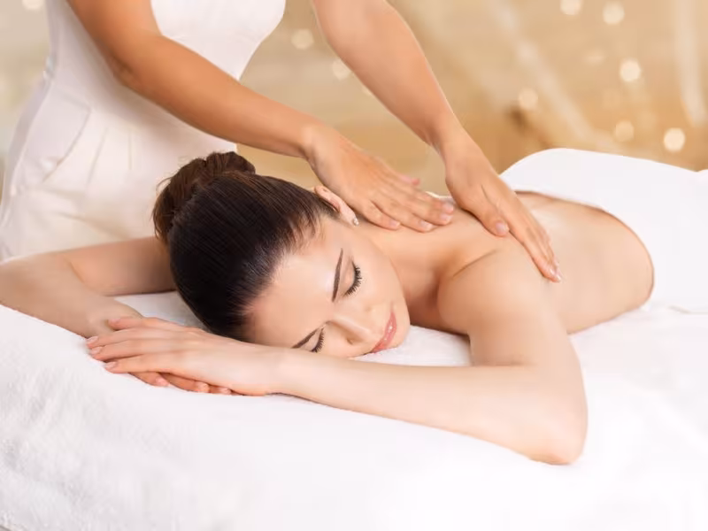 1St Massage & Spa