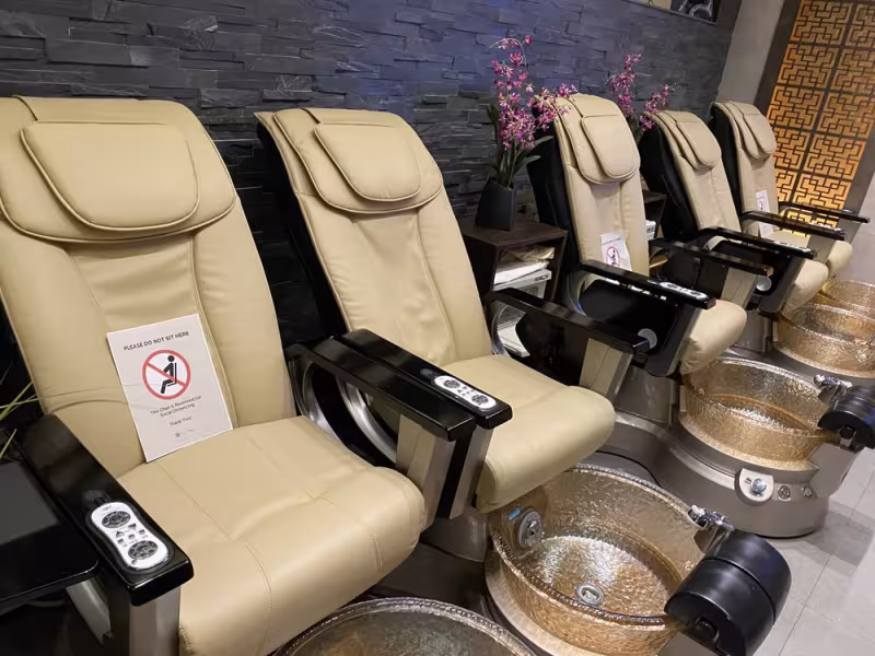 Eastern Breeze Day Spa