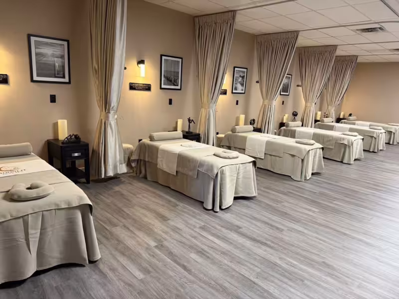 MOONLIT SPA